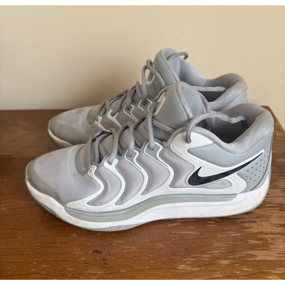 Nike KD17 Wolf Grey Kevin Durant Basketball Sneakers Men's Size 9 - Picture 2 of 6